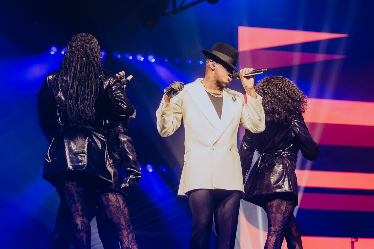 Auf  "Nights Like This Tour 2026" im Doppelpack mit Akon. – Ne-Yo.