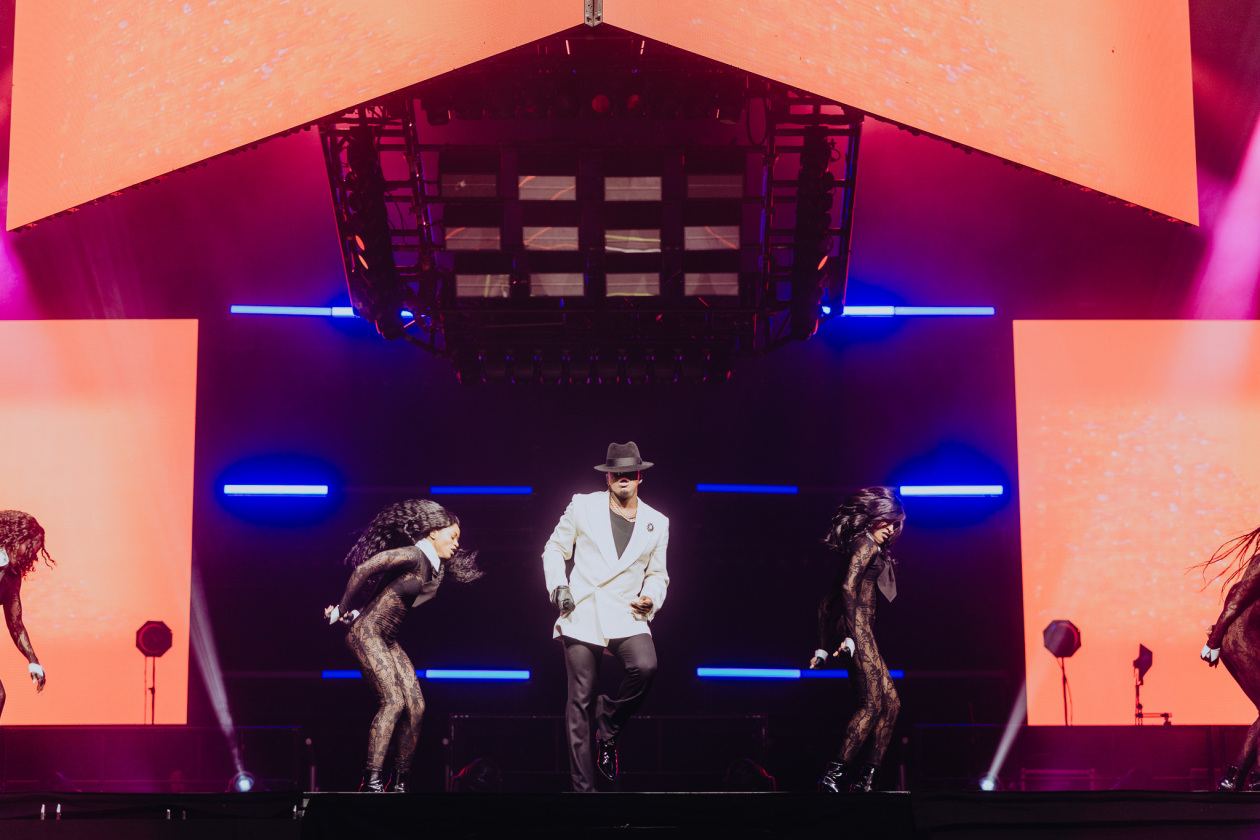 Auf  "Nights Like This Tour 2026" im Doppelpack mit Akon. – Ne-Yo.