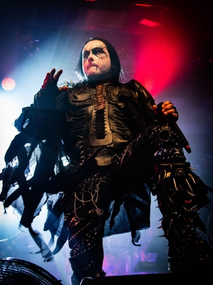 Cradle Of Filth: Ex-Bandmitglieder verklagen Dani Filth