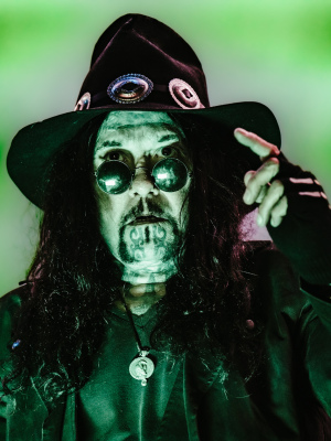 Fotos/Review: Guns N' Roses-Tribute an Ozzy