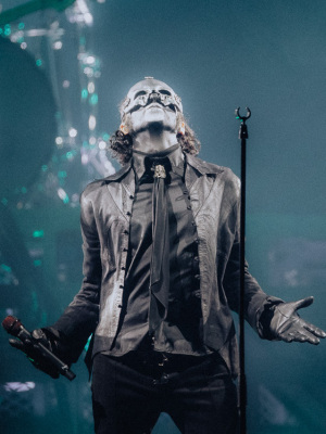 Ghost live: Triumph in Zürich