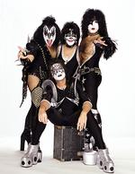 Kiss: Scharfe Warnung an alle Bootlegger