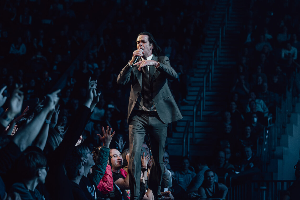 Der britische Alternative-Star und seine Band luden zur Messe. Und das Volk kam. – Nick Cave.