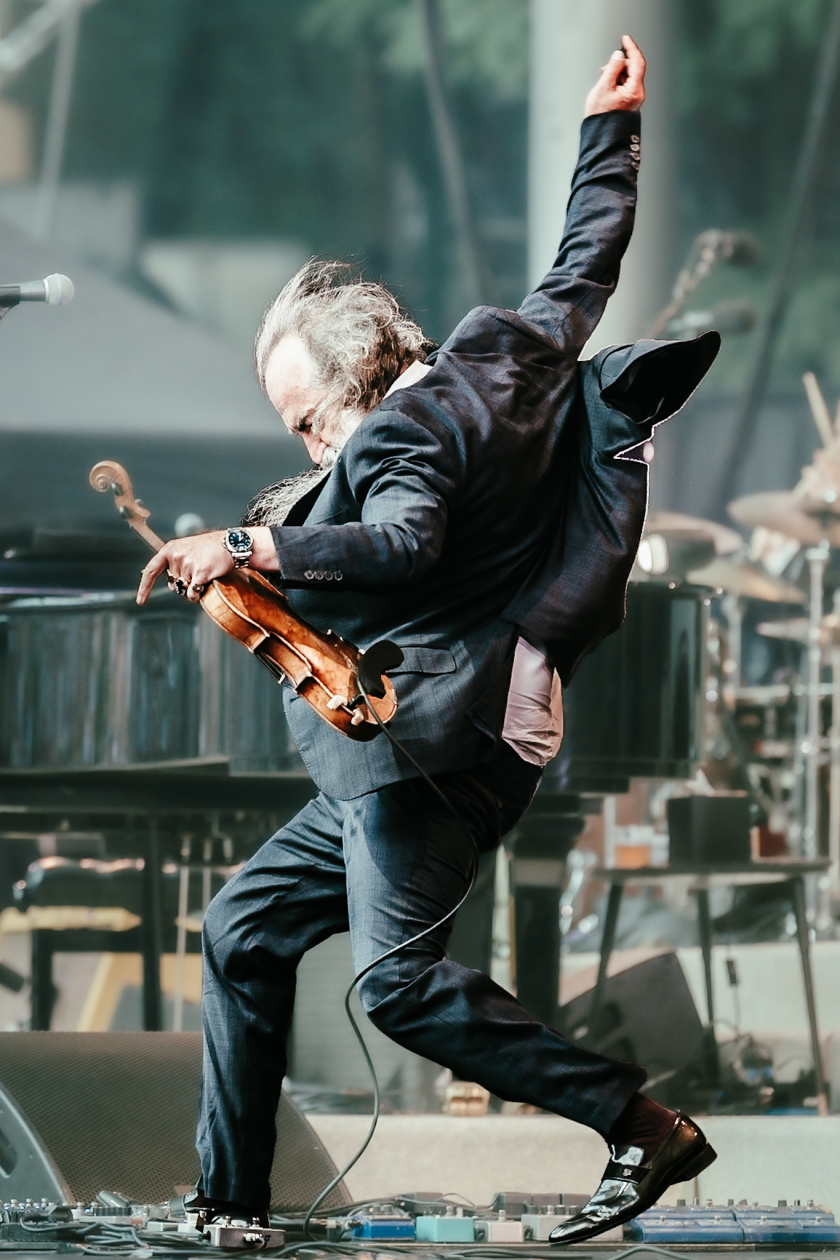 Schuld, Erlösung, Gewalt, Liebe und Tod. Ein Konzert von Nick Cave &amp; The Bad Seeds vergisst man nicht. – Warren Ellis.