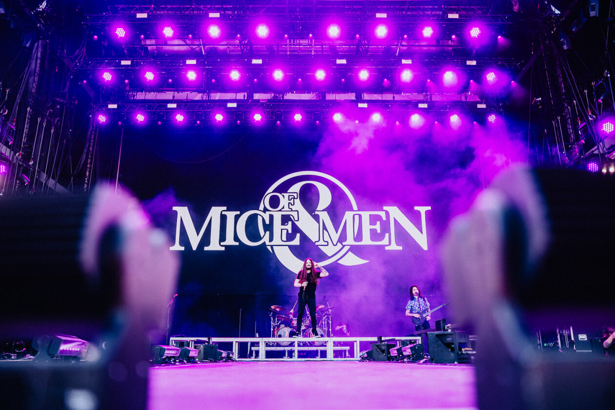 Am Samstag boomte der Metal auf der Mandora Stage. Vorne mit dabei: die US-Band aus Kalifornien. – Of Mice & Men.