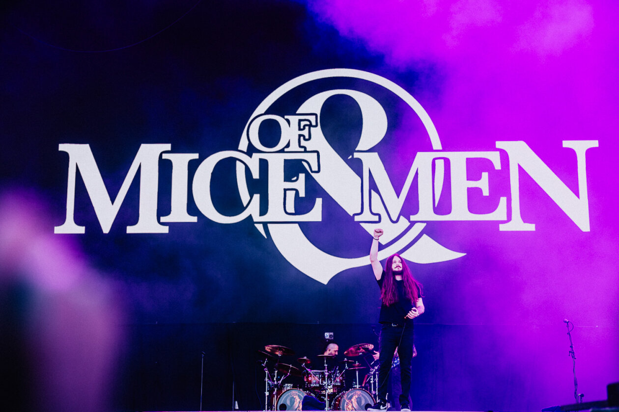 Am Samstag boomte der Metal auf der Mandora Stage. Vorne mit dabei: die US-Band aus Kalifornien. – Of Mice & Men.