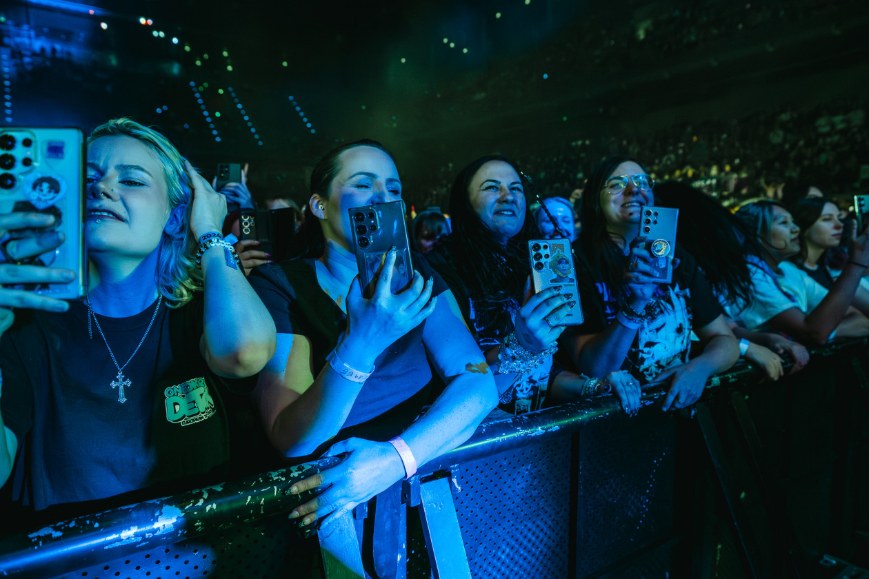 Die J-Rock-Stars aus Tokio begeistern die Hauptstadt. – One OK Rock.