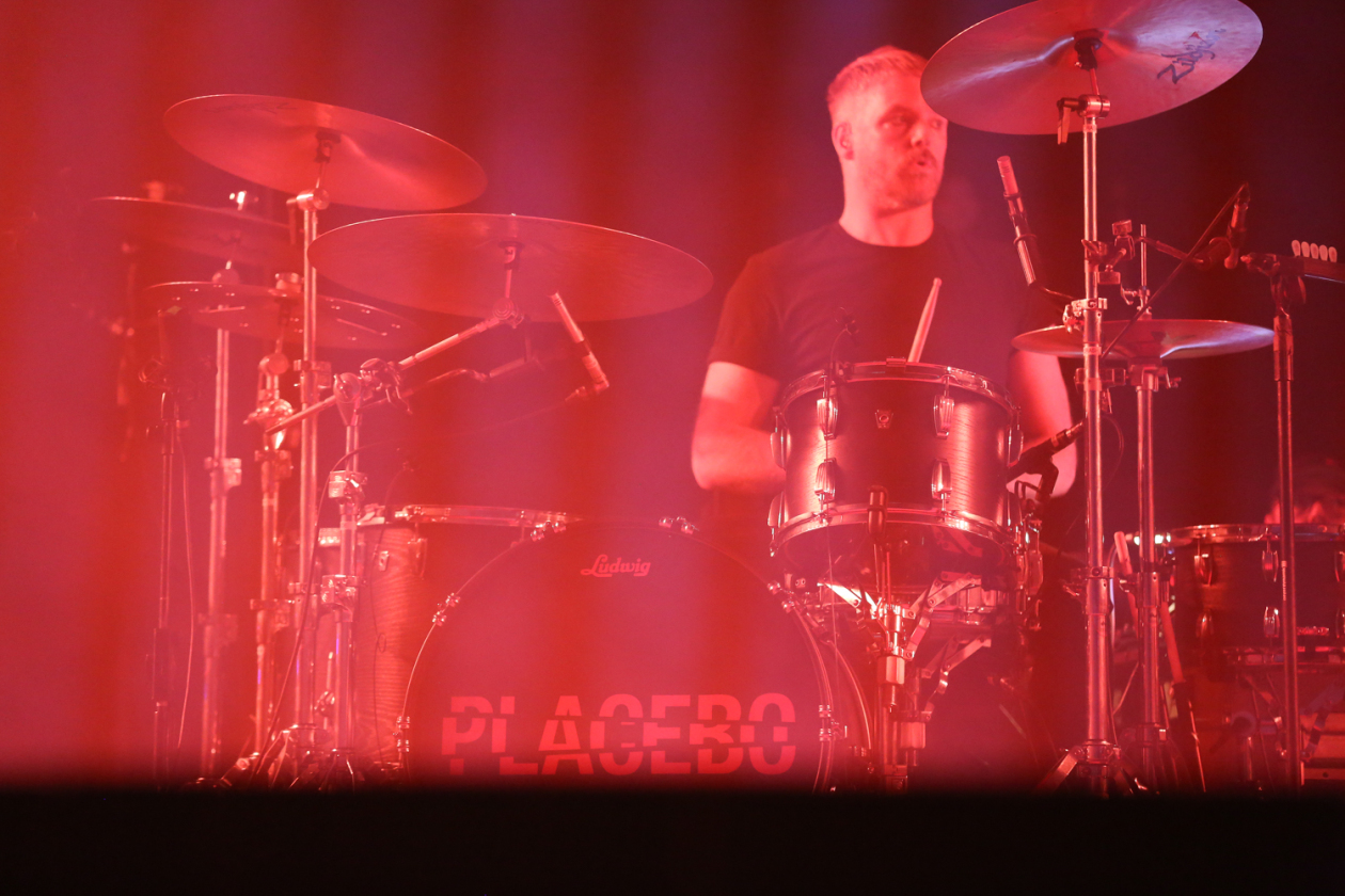 Die britische Kultband um Brian Molko und Stefan Olsdal auf "30th Anniversary Tour. Playing songs from Placebo &amp; Without You I’m Nothing". – Placebo.