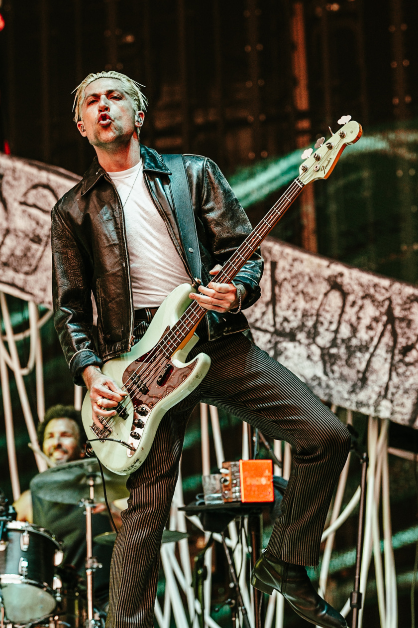 Queens Of The Stone Age – Josh Homme und Band auf Tour mit System Of A Down. – Michael Shuman.