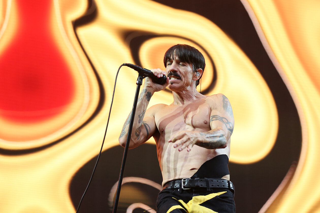 50.000 begeisterte Fans: die Red Hot Chili Peppers in Hamburg. – RHCP.