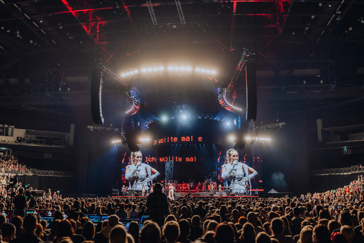 Live-Comeback vor 15.000 Fans. – Sarah Connor.