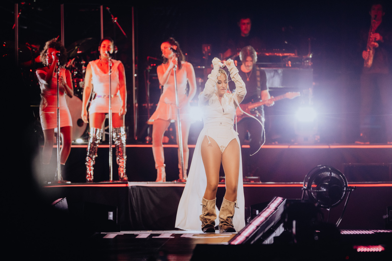 Live-Comeback vor 15.000 Fans. – Sarah Connor.