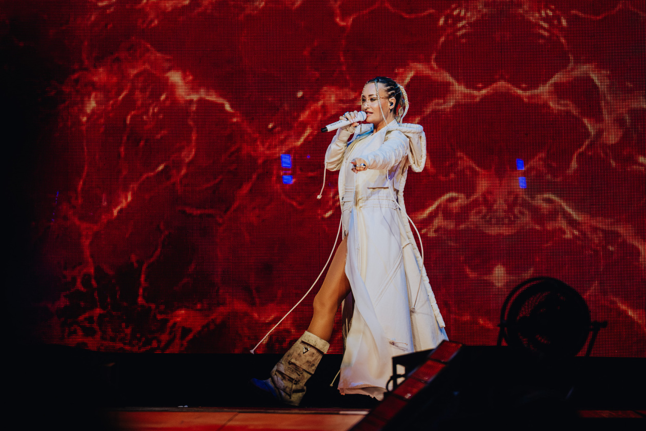 Live-Comeback vor 15.000 Fans. – Sarah Connor.