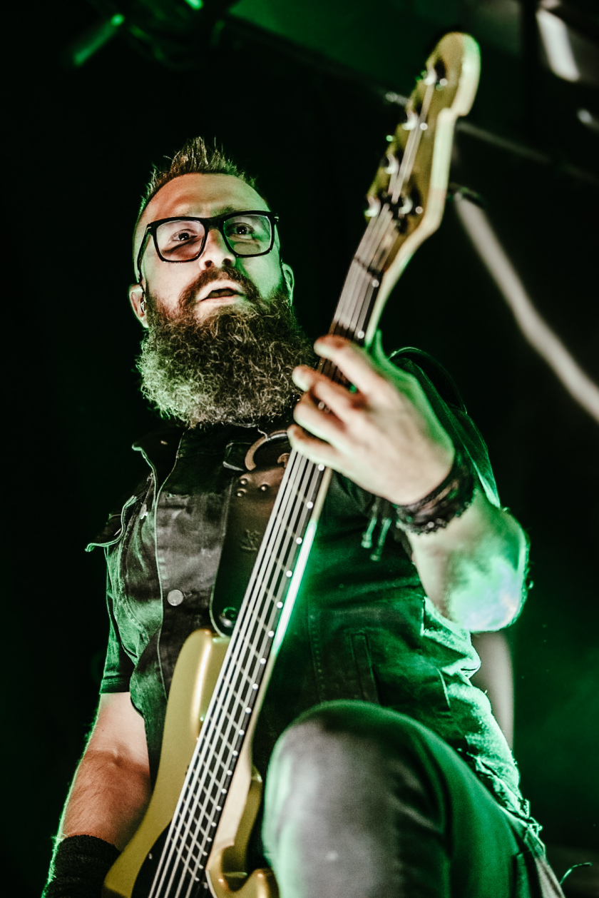Schattenmann – Hymnen vor heimischer Kulisse: ein Heimspiel für die Metaller aus Franken. – Luke Shook.