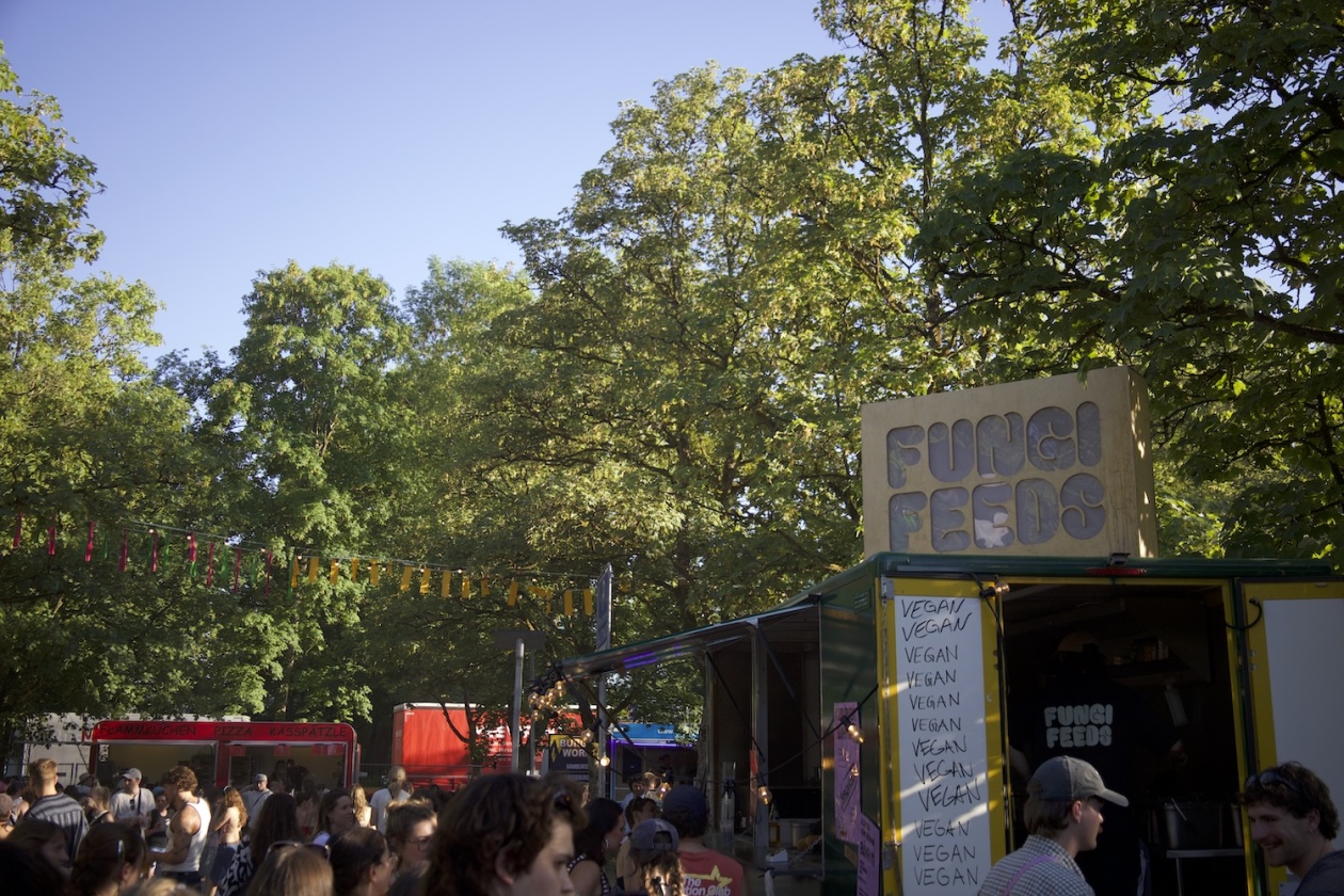 Der erste Tag im Bodenseestadion mit Sean Paul, Blond, Giant Rooks u.a. – Hunger? Essen!