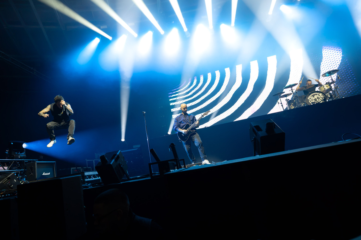 Nach über 20 Jahren im Biz spielten die Kanadier ihre bis dato größe Berliner Headlinershow. – Simple Plan.