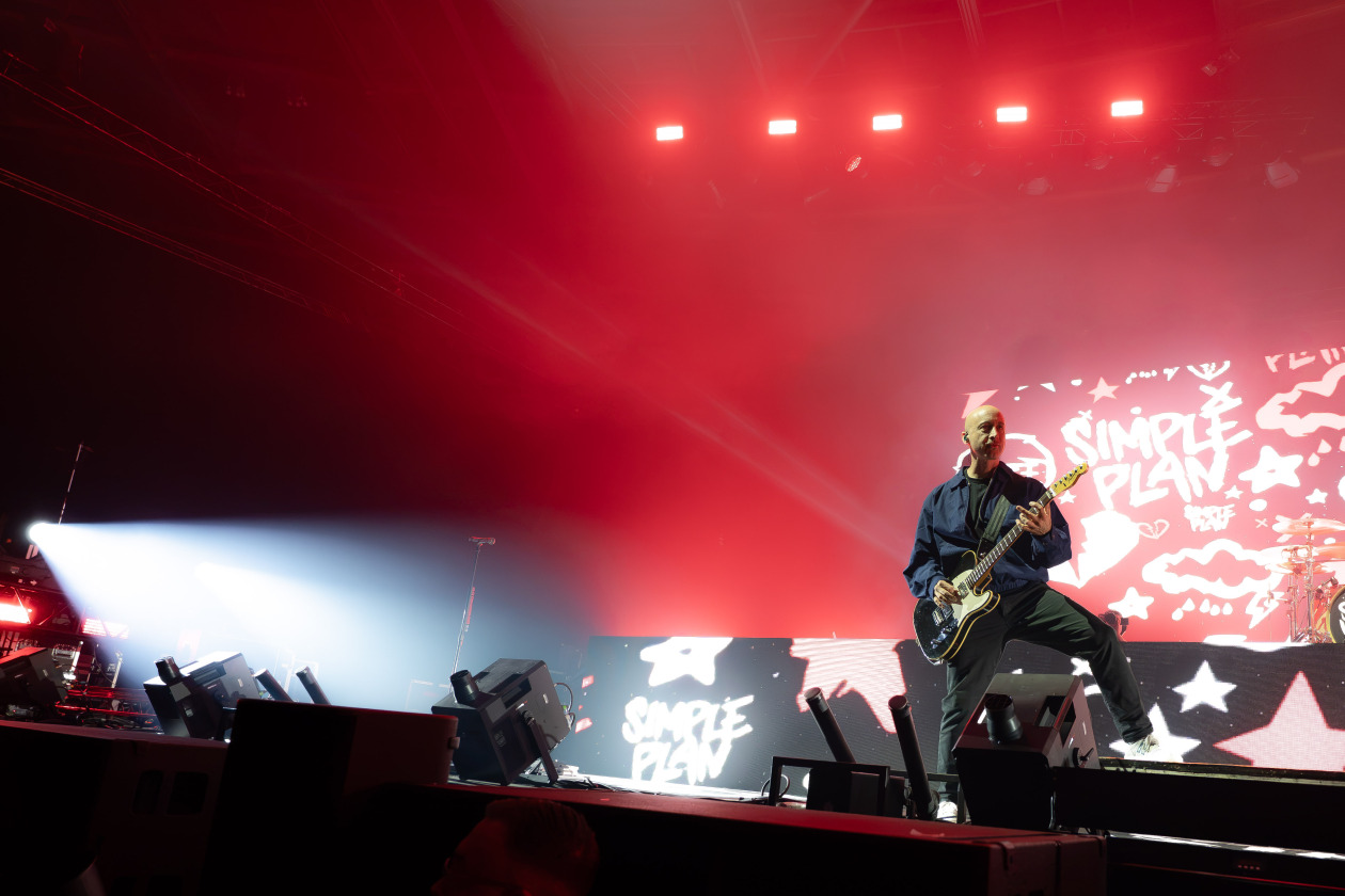 Nach über 20 Jahren im Biz spielten die Kanadier ihre bis dato größe Berliner Headlinershow. – Simple Plan.