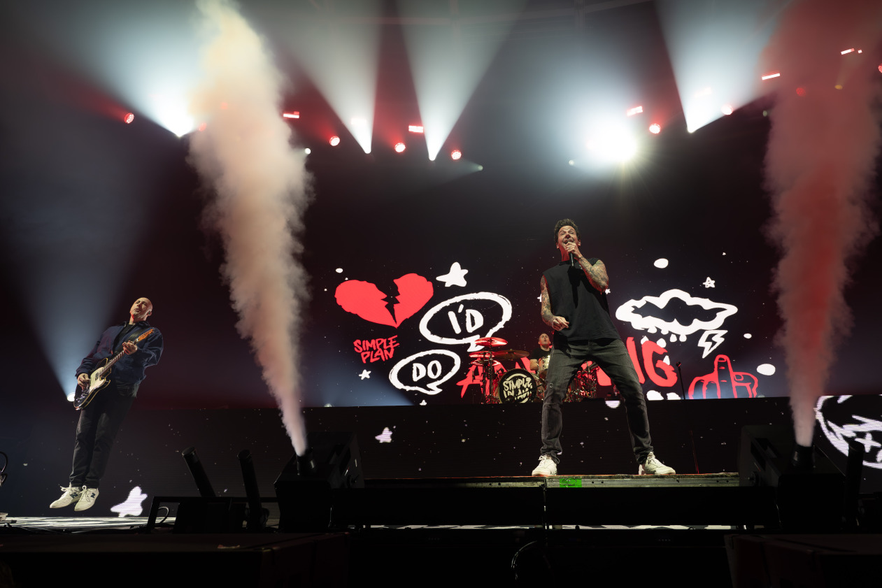 Nach über 20 Jahren im Biz spielten die Kanadier ihre bis dato größe Berliner Headlinershow. – Simple Plan.