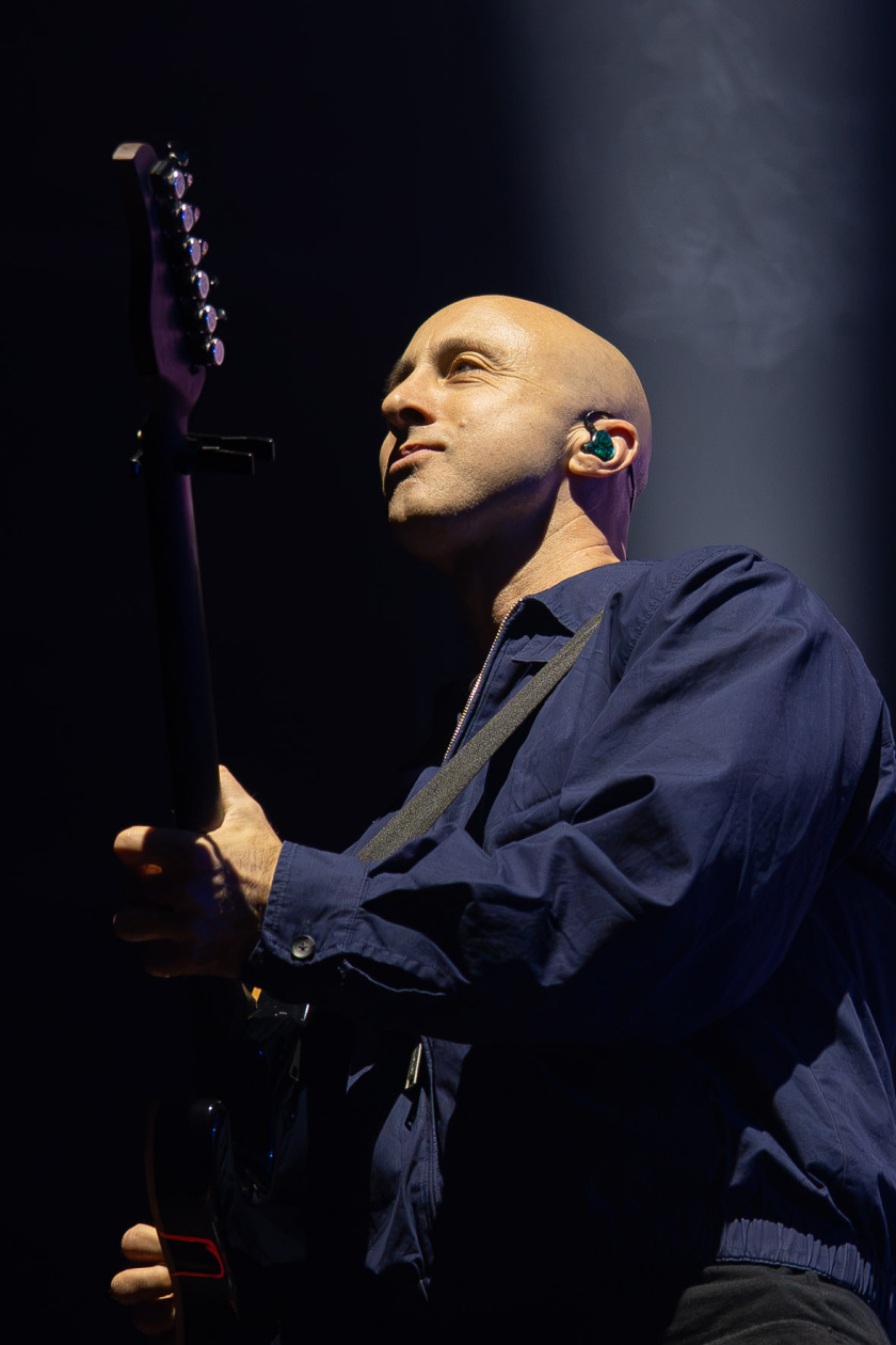 Simple Plan – Nach über 20 Jahren im Biz spielten die Kanadier ihre bis dato größe Berliner Headlinershow. – Jeff Stinco.