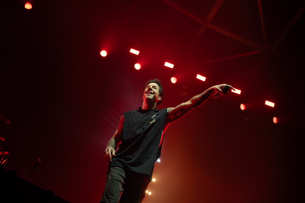 Simple Plan – Nach über 20 Jahren im Biz spielten die Kanadier ihre bis dato größe Berliner Headlinershow. – Pierre Bouvier.