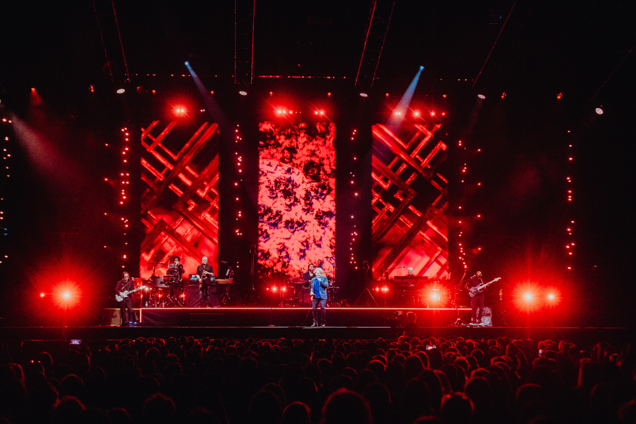 "40th Anniversary"-Tour: Sänger Mick Hucknall und Band. – Simply Red.