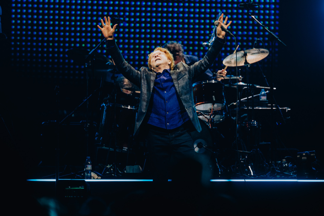 "40th Anniversary"-Tour: Sänger Mick Hucknall und Band. – Simply Red.