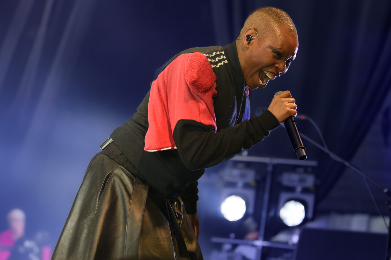 Skunk Anansie – Energiegeladenes 90s-Revival: Skin und Band begeistern ein ausverkauftes Haus. – Skin.