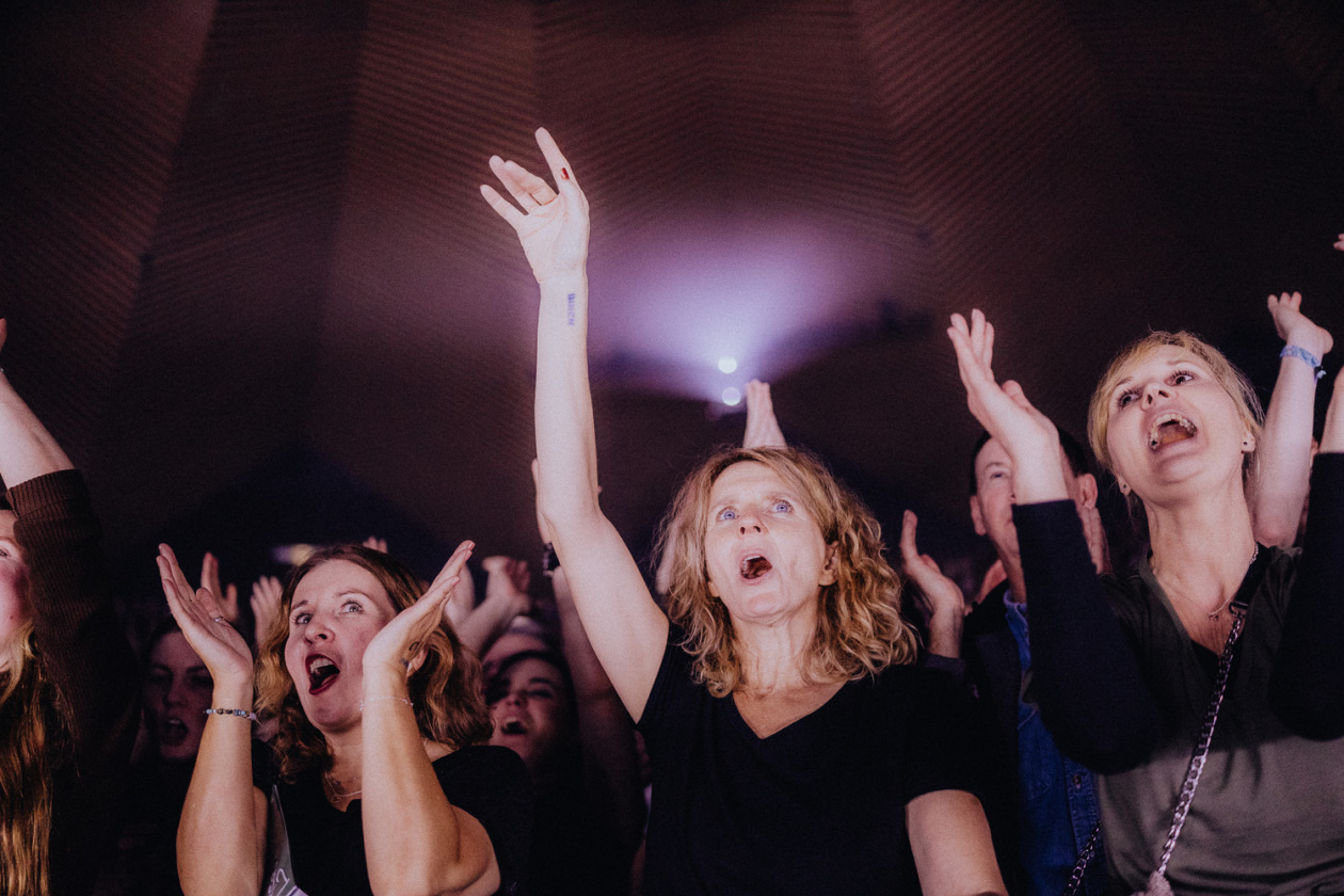 Snow Patrol – "The Forest Is The Path": Mit der aktuellen Platte auf Tour: Gary Lightbody und Band. – Fans.