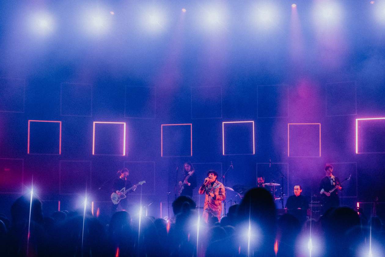 Pop-Geschichte live in Deutschland: Ron und Russell Mael auf Tournee. – Sparks.