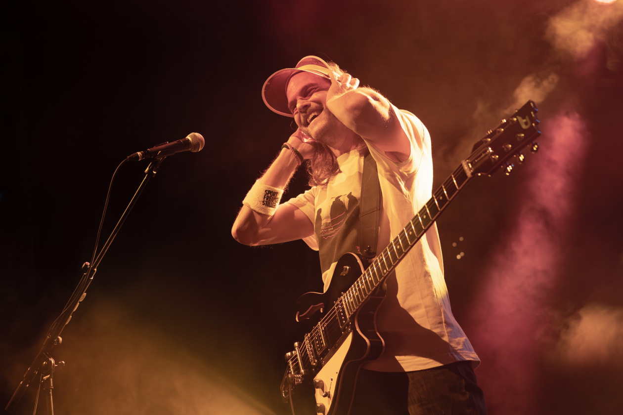 Sportfreunde Stiller – 30 Jahre Sportis. Die Tour zum Jubiläum. – Peter.