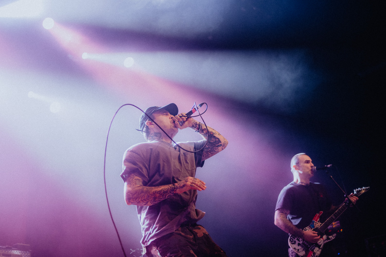 Pflichtprogramm für die Hauptstädter Hardcore-Gemeinde: die Band aus Oranger County, Kalifornien. – Stick To Your Guns.