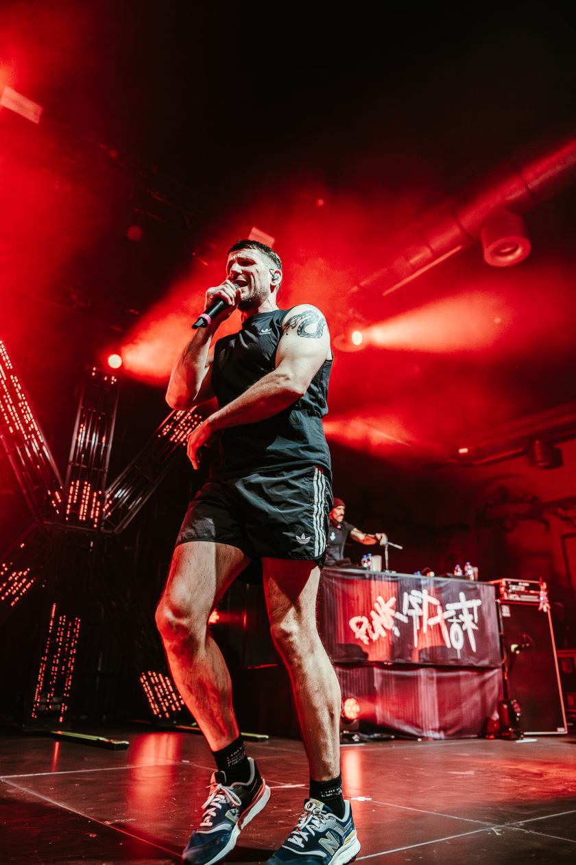 Auf der "Punk lebt"-Tour. – Swiss und die Anderen auf der "Punk lebt"-Tour 2026