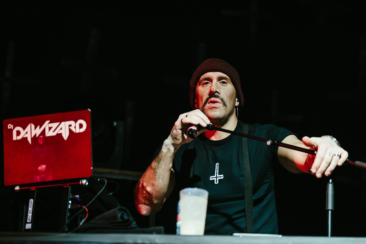 Auf der "Punk lebt"-Tour. – Swiss und die Anderen auf der "Punk lebt"-Tour 2026