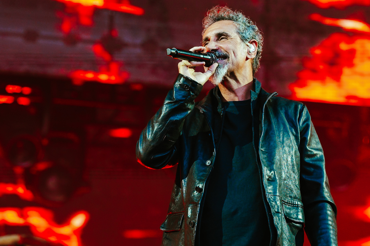 System Of A Down – Serj Tankian und Band legten eines der Konzerte des Jahres auf die Bühne. – Serj Tankian.