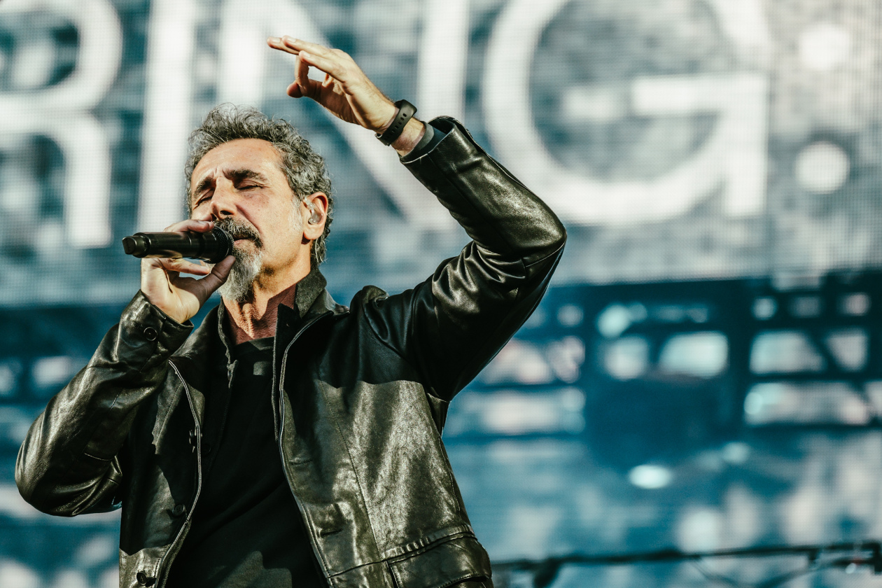 System Of A Down – Serj Tankian und Band legten eines der Konzerte des Jahres auf die Bühne. – Serj Tankian.
