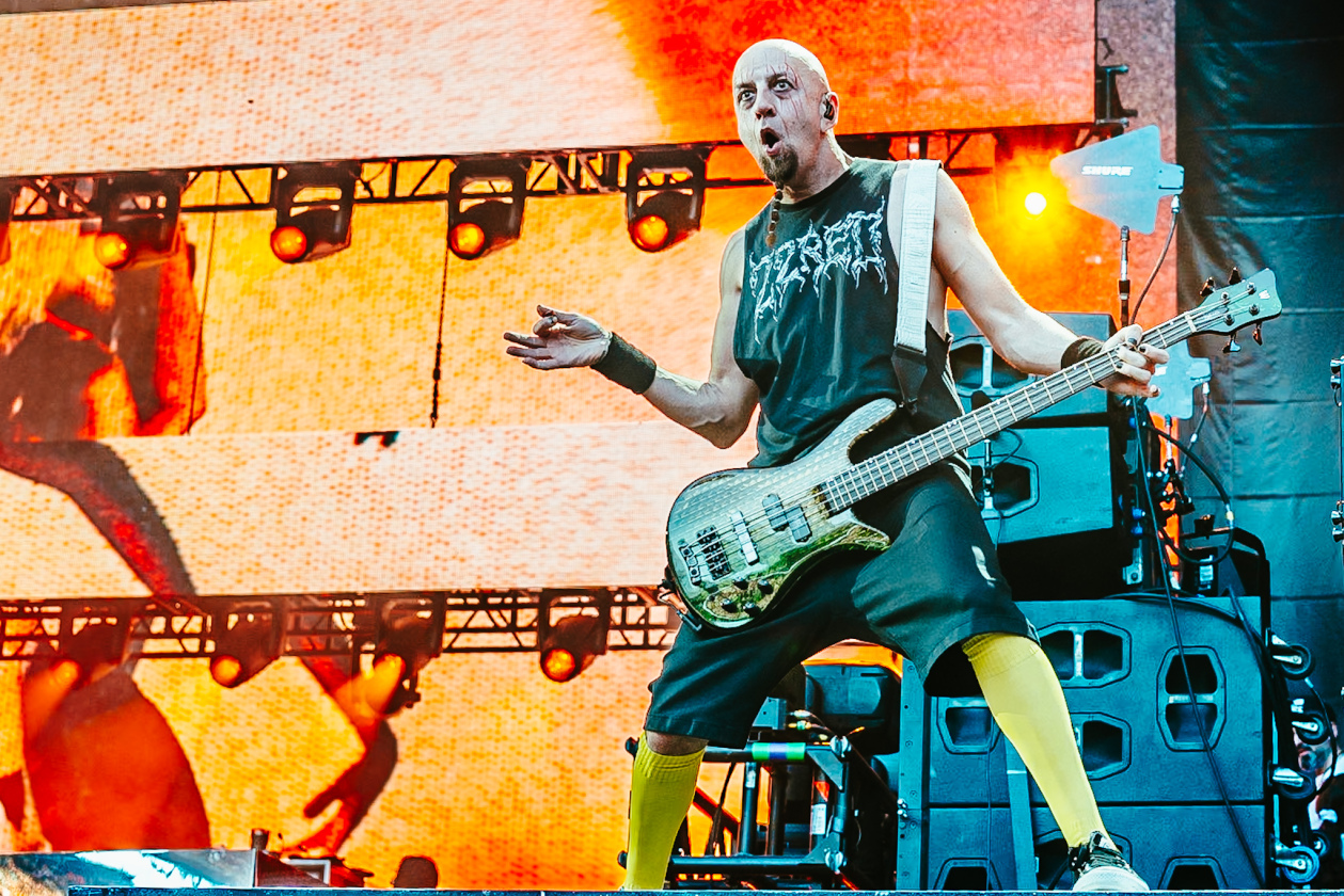 System Of A Down – Serj Tankian und Band legten eines der Konzerte des Jahres auf die Bühne. – Shavarsh Odadjian.