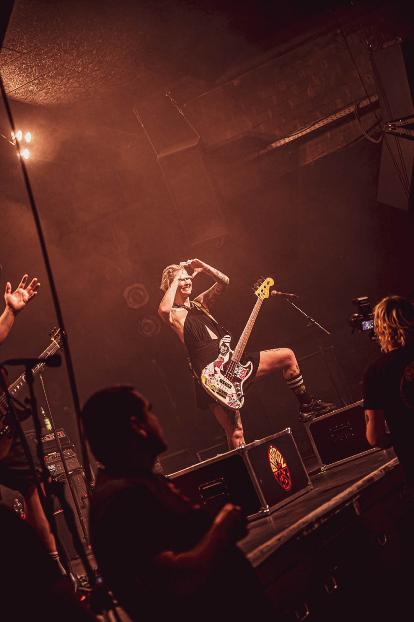 Die Schwed:innen mit dem aktuellen Album "God Bless You All" auf "Be A Baboon"-Tour. – The Baboon Show.