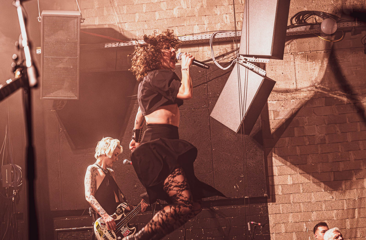 Die Schwed:innen mit dem aktuellen Album "God Bless You All" auf "Be A Baboon"-Tour. – The Baboon Show.