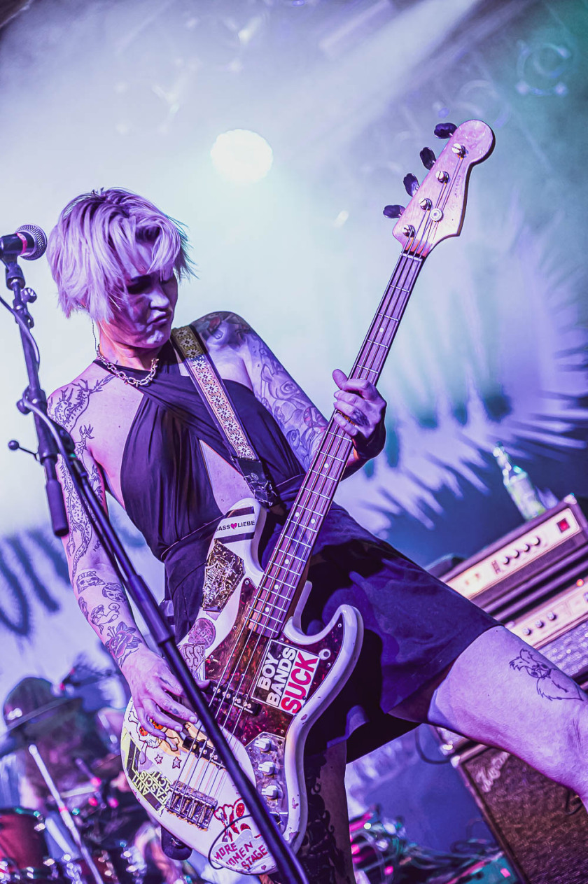 Die Schwed:innen mit dem aktuellen Album "God Bless You All" auf "Be A Baboon"-Tour. – The Baboon Show.