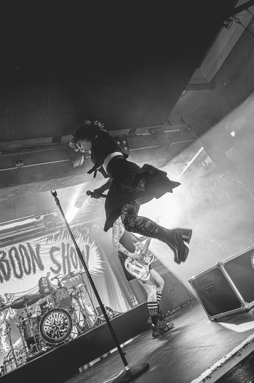 Die Schwed:innen mit dem aktuellen Album "God Bless You All" auf "Be A Baboon"-Tour. – The Baboon Show.