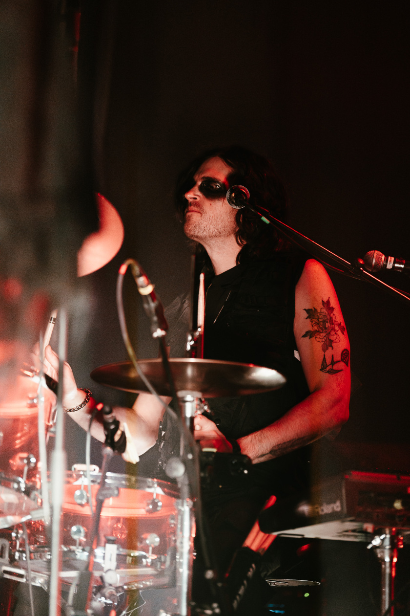 Minimalistische Besetzung, maximale Energie: zwei Kanadier in der Haupstadt. – The Blue Stones.