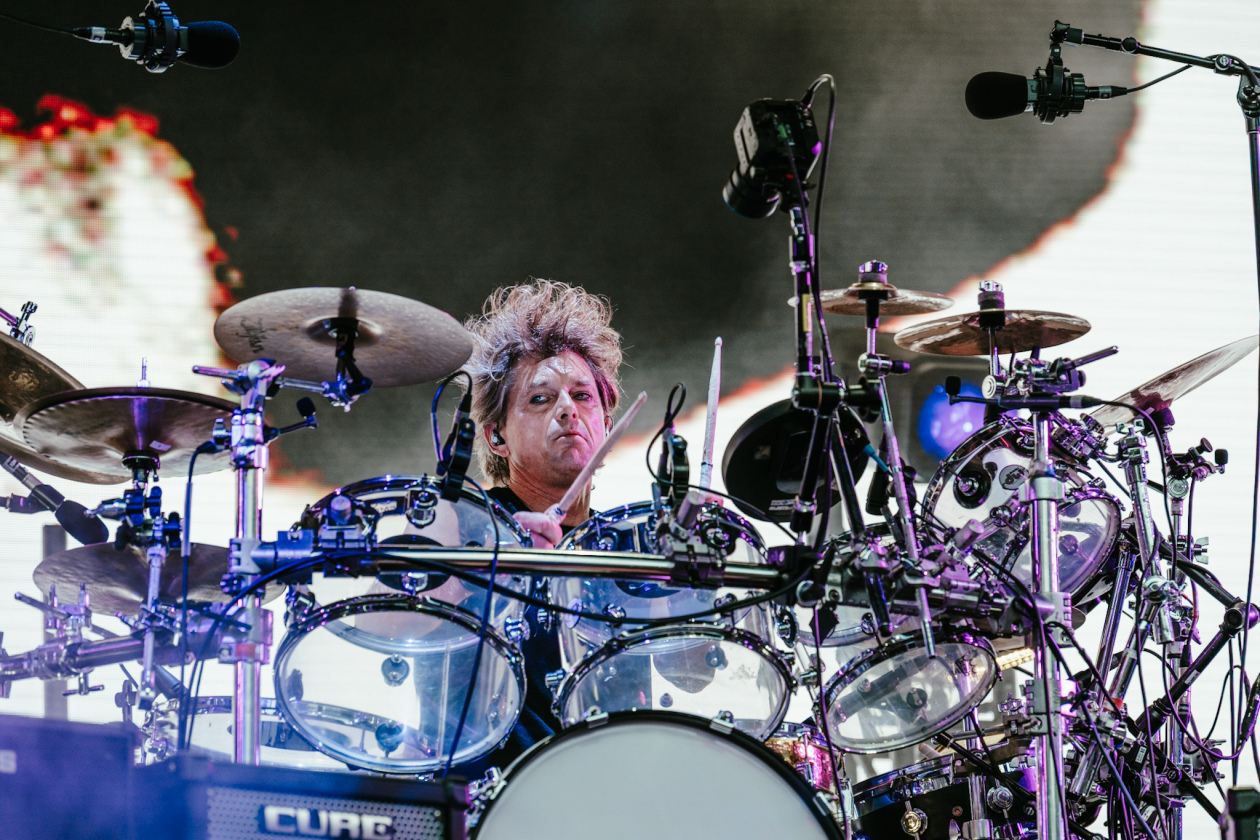 The Cure – Drei Deutschland-Konzerte in Folge in der Wuhlheide: Robert Smith und Band. – Jason Cooper.