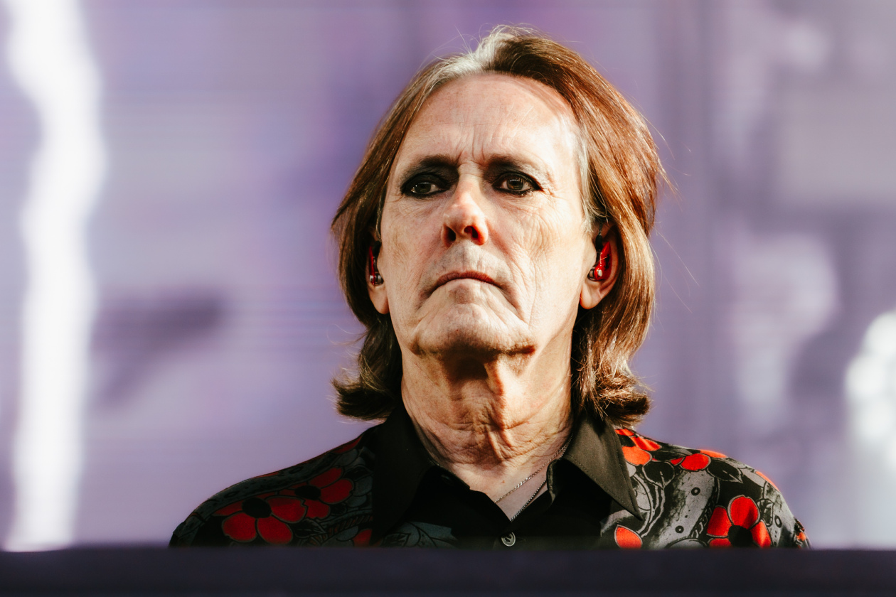 The Cure – Drei Deutschland-Konzerte in Folge in der Wuhlheide: Robert Smith und Band. – Roger O'Donnell. 