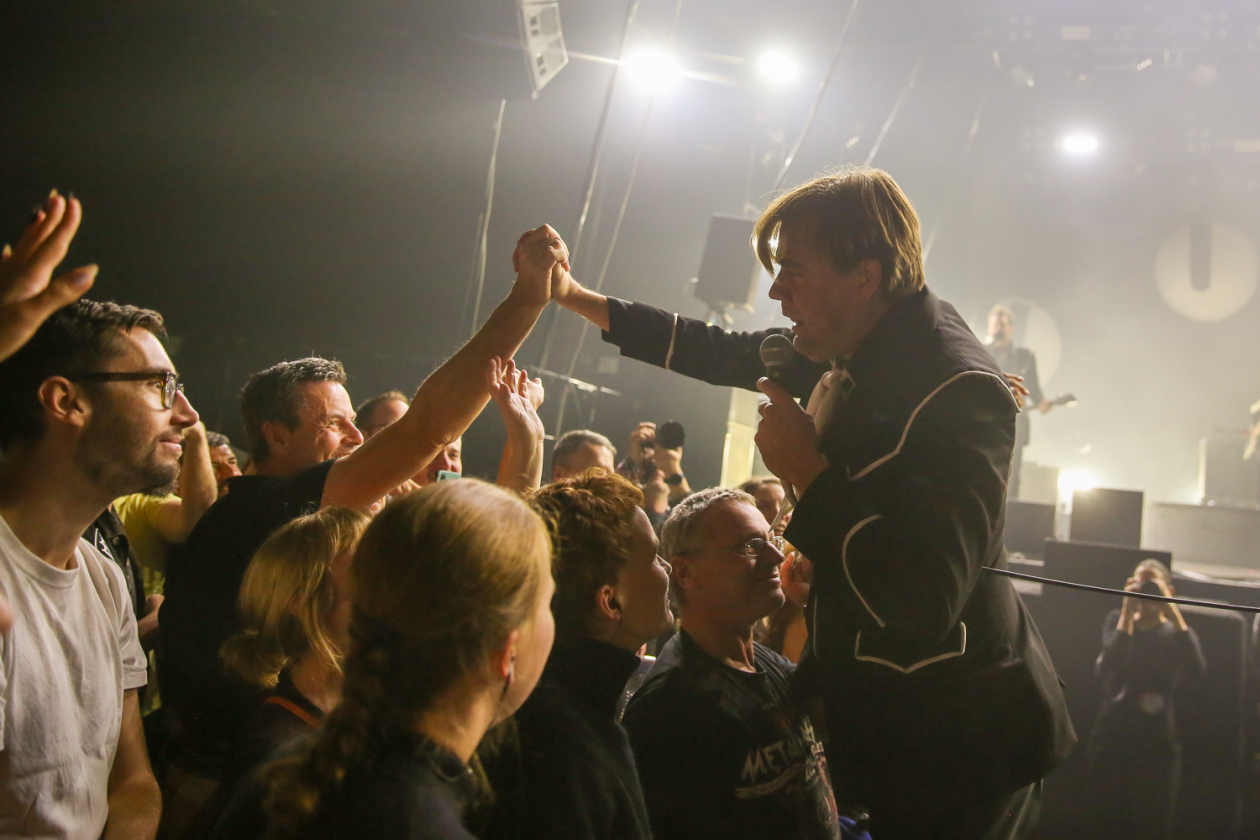Eine bessere Liveband als die fünf schwedischen Rocker muss man lange suchen! – The Hives.
