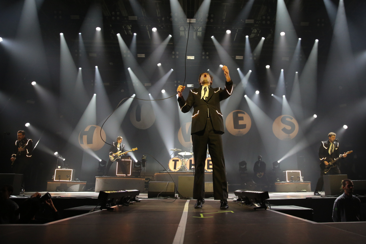 Eine bessere Liveband als die fünf schwedischen Rocker muss man lange suchen! – The Hives.