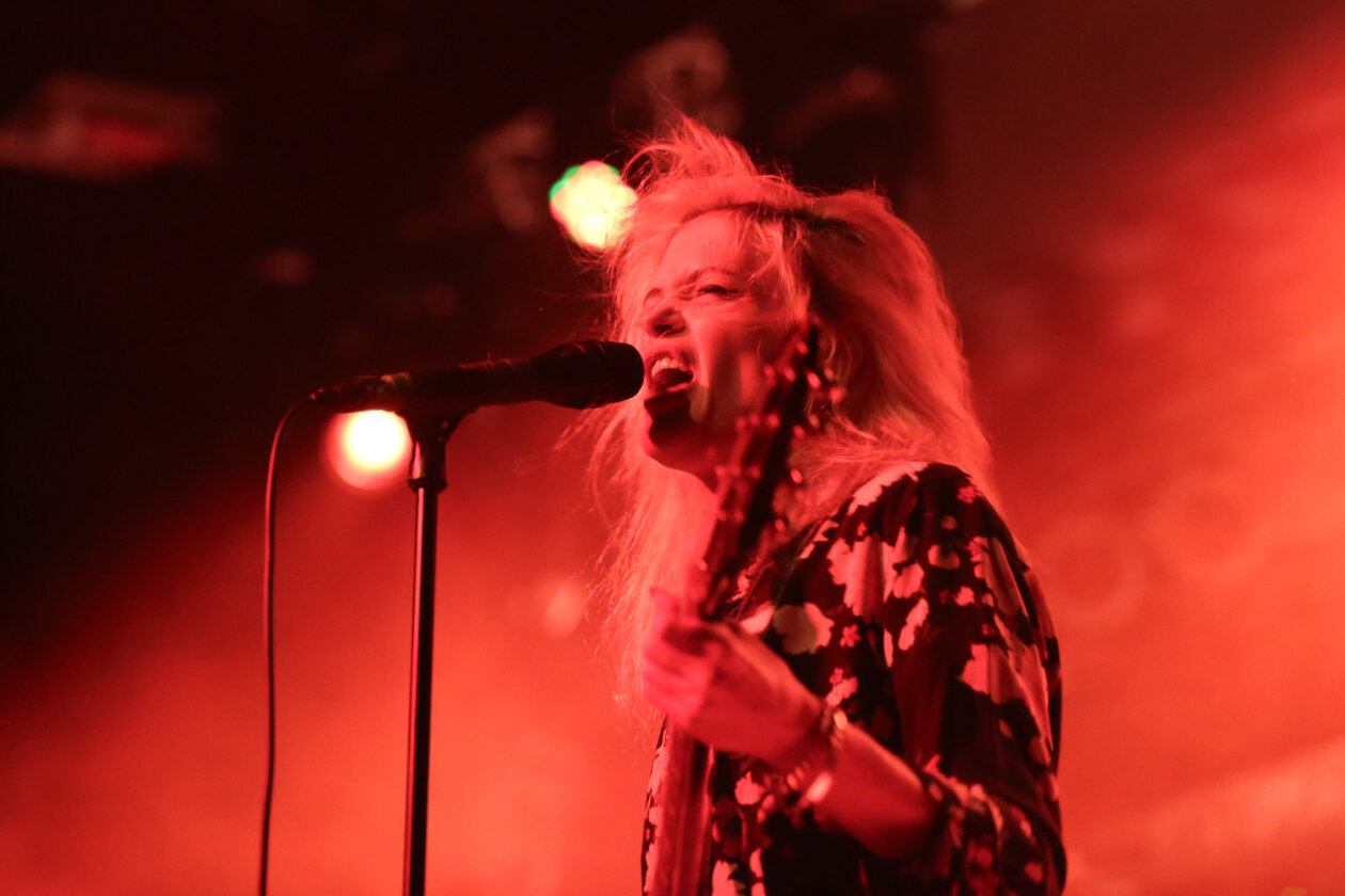 The Kills – Sechs Jahre nach dem letzten Gig des Duos in der Hansestadt begeistern Alison Mosshart und Jamie Hince die fast ausverkaufte Location. – Alison Mosshart.