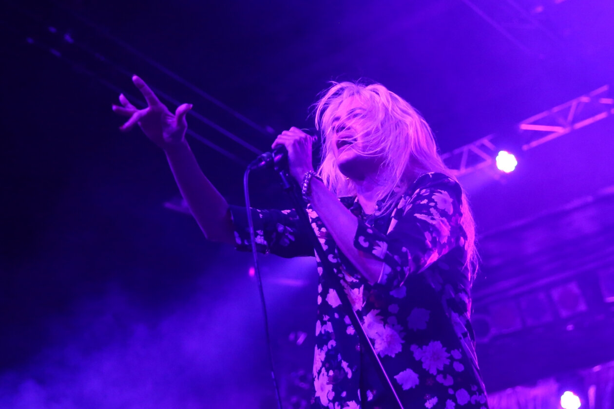 The Kills – Sechs Jahre nach dem letzten Gig des Duos in der Hansestadt begeistern Alison Mosshart und Jamie Hince die fast ausverkaufte Location. – Alison Mosshart.