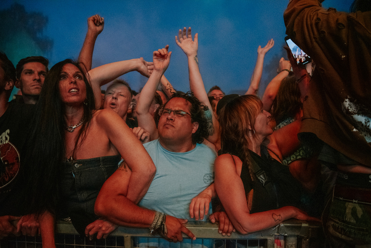 The Sex Pistols – Die Ur-Punks zerlegen mit Frank Carter am Mikrofon die Zitadelle der Hauptstadt. – Fans.