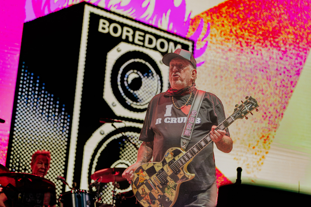 The Sex Pistols – Die Ur-Punks zerlegen mit Frank Carter am Mikrofon die Zitadelle der Hauptstadt. – Steve Jones.