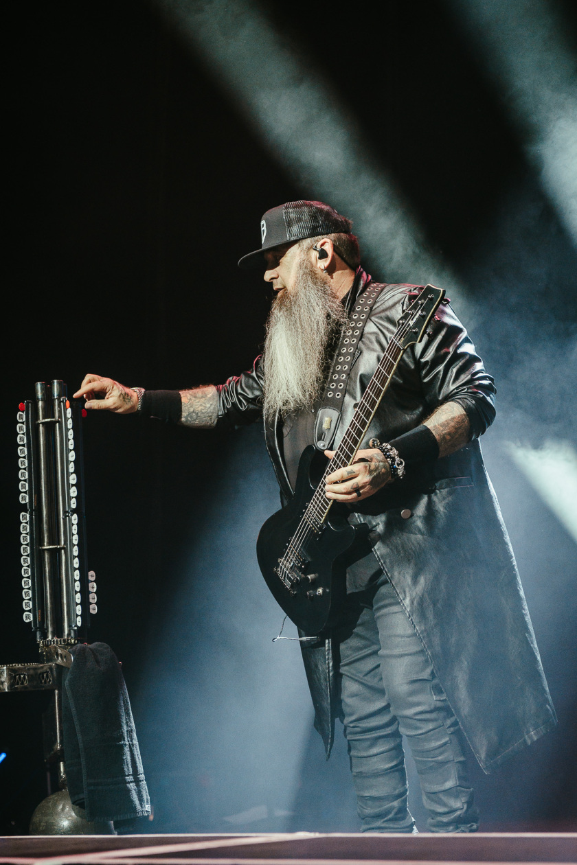 Three Days Grace – Die kanadischen Alternativerock/Metal-Pioniere vor proppenvollem Haus. – Barry Stock.